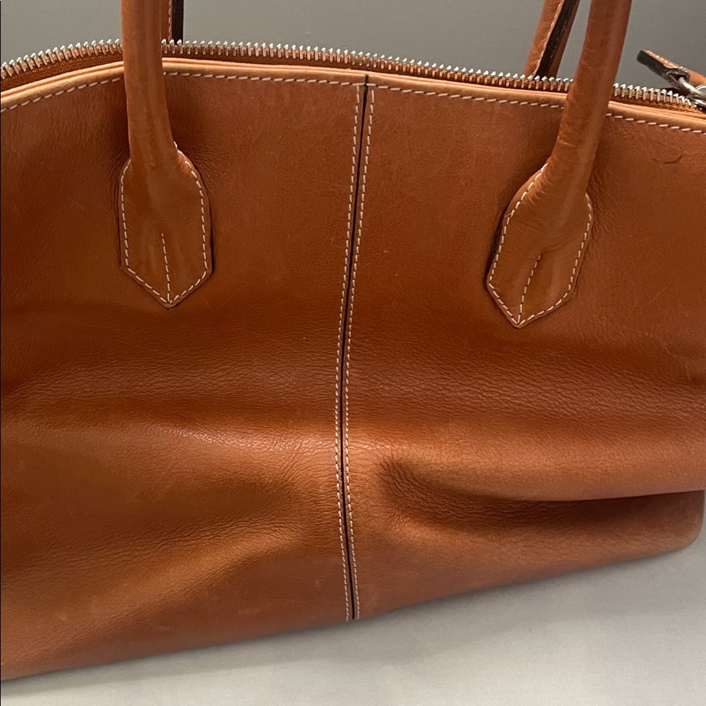 Leather hand Bag in Cognac Brown